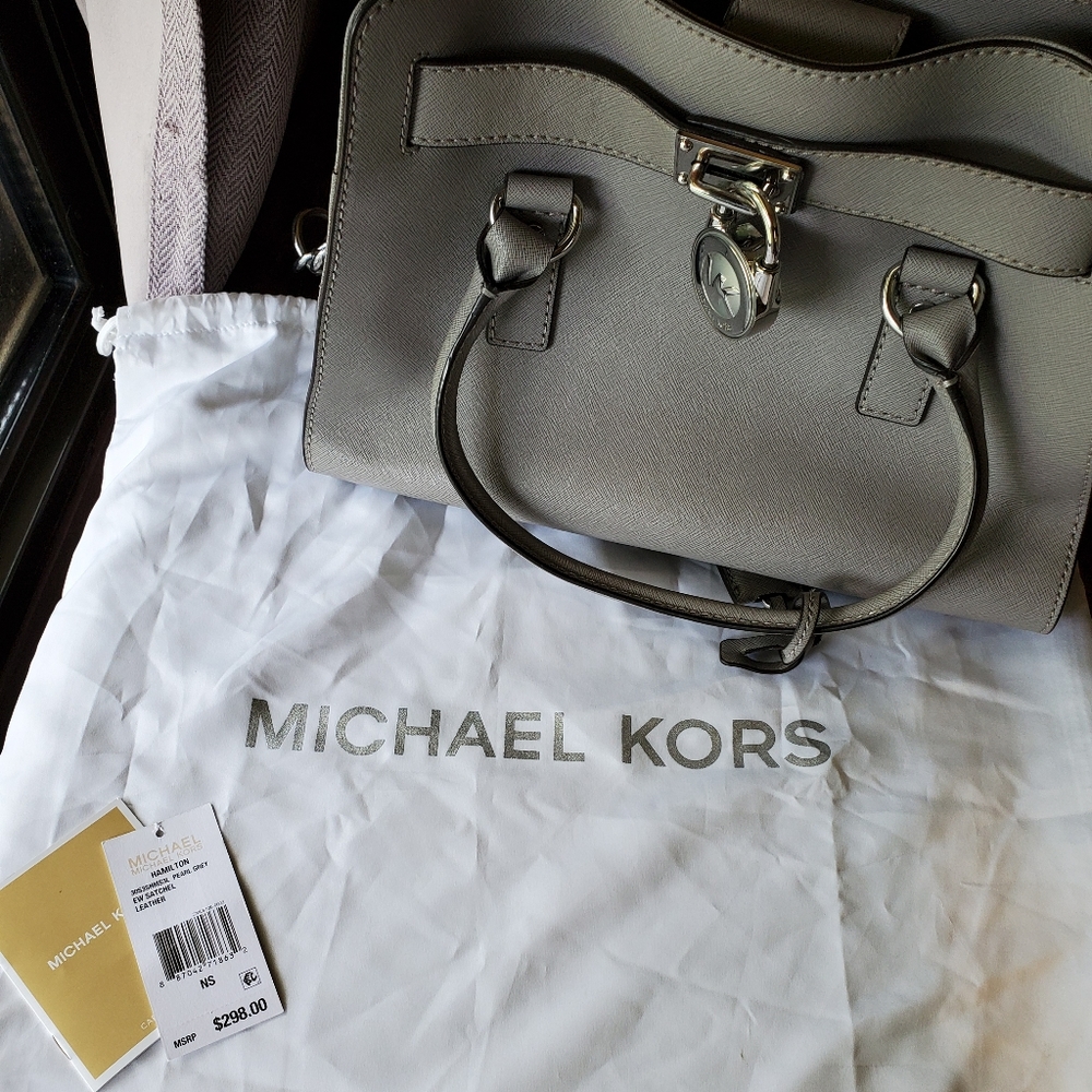 Gently used Michael Kors Hamilton purse
